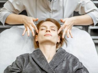 What Services Are Offered at a Facial Spa?