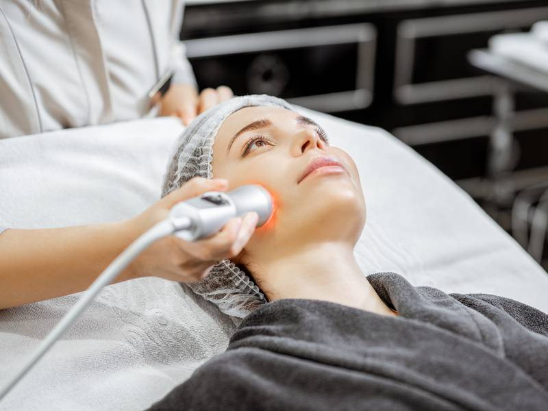 What Are the Benefits of Receiving a Facial Near Me?